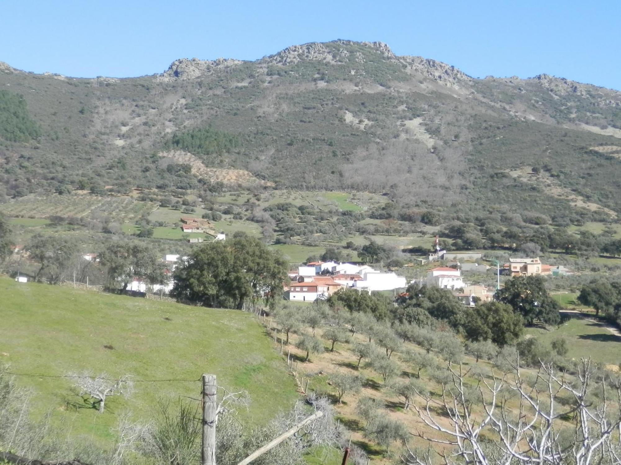 Apartamentos Rurales En Plena Sierra La Calera Extérieur photo